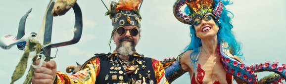 Joe_and_Whitney_Mermaid_parade