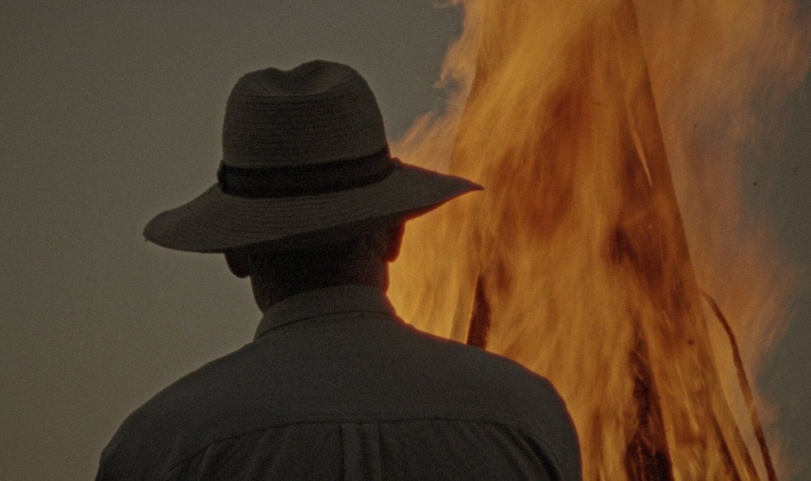 Photo_4_Lifeline-Still-04