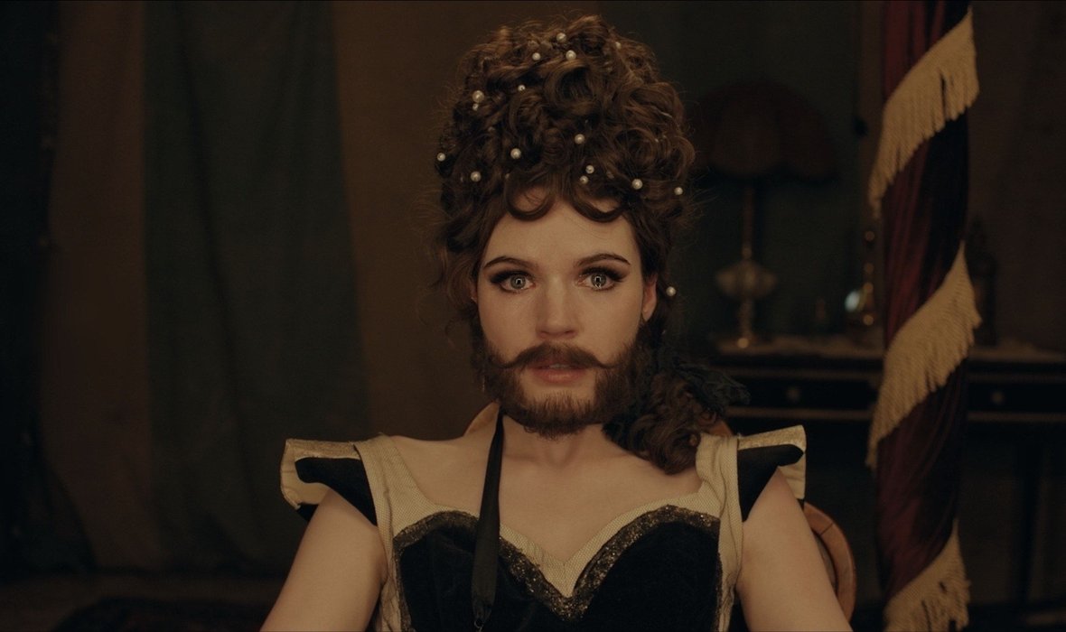 THE_BEARDED_GIRL_hero_still